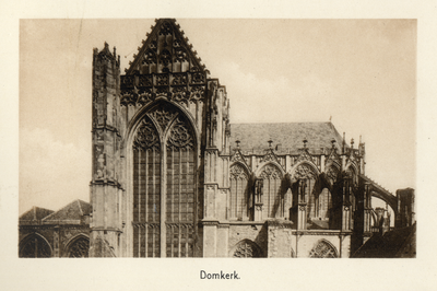 120369 Gezicht op het koor en transept van de Domkerk (Domplein) te Utrecht, uit het zuiden.